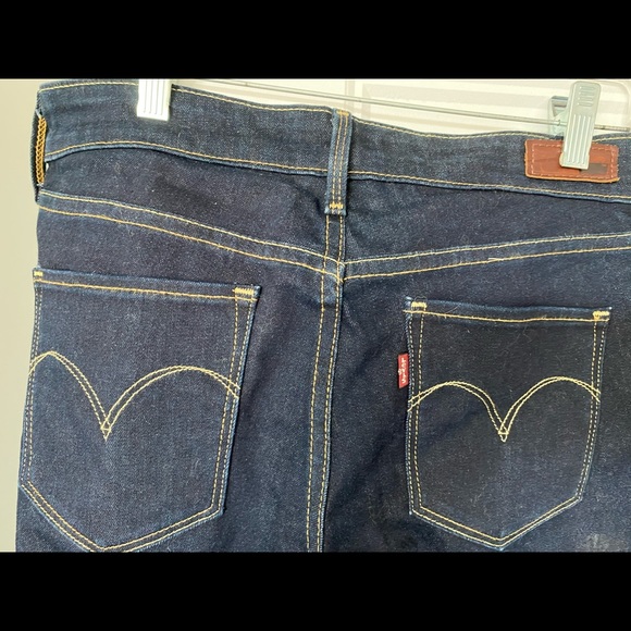 Levi’s Denim Curve Mod-Rise Skinny Dark Jeans - Picture 3 of 4